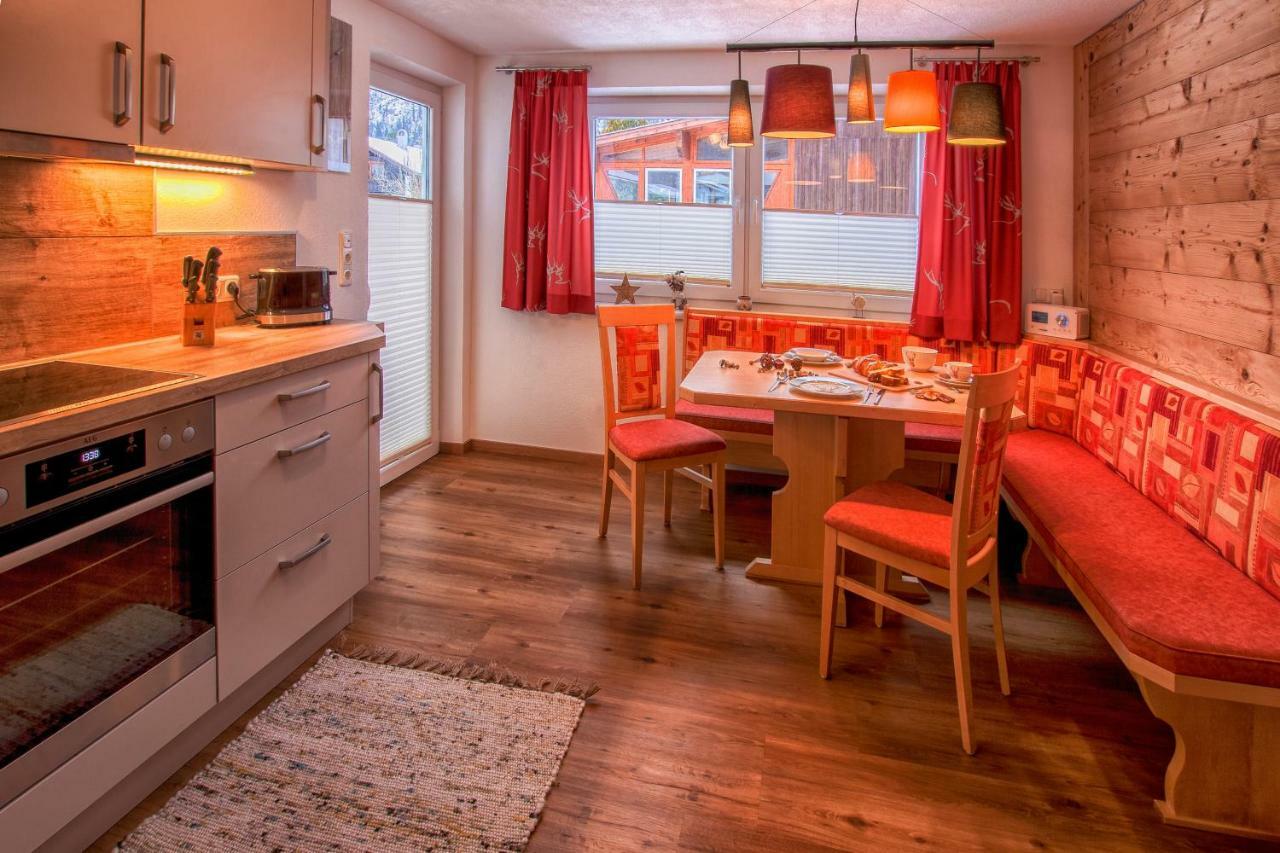 Ferienwohnung Auszeit Vils Esterno foto