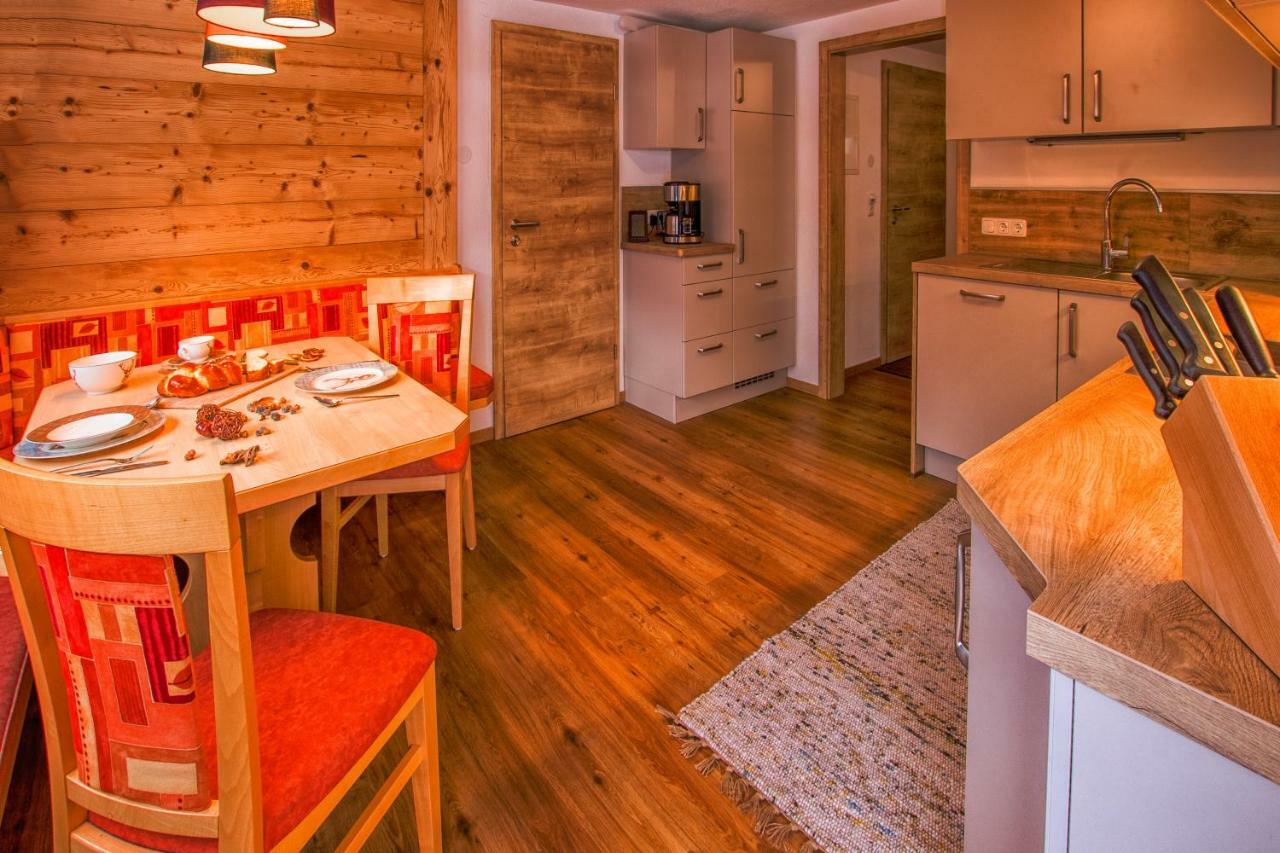 Ferienwohnung Auszeit Vils Esterno foto