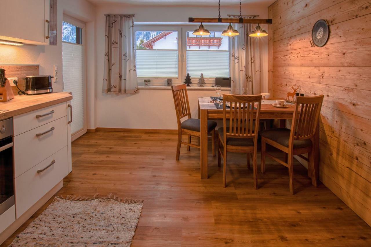 Ferienwohnung Auszeit Vils Esterno foto
