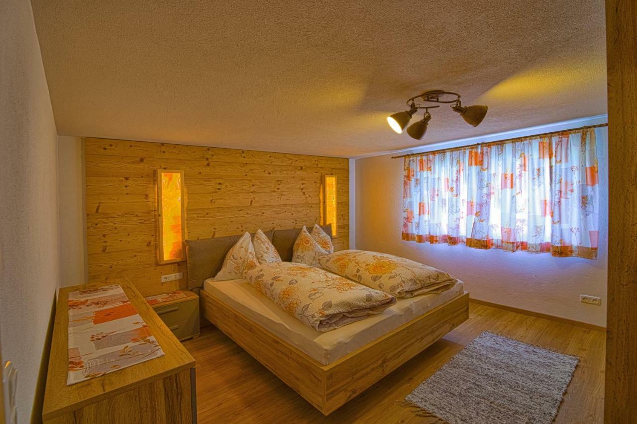 Ferienwohnung Auszeit Vils Esterno foto